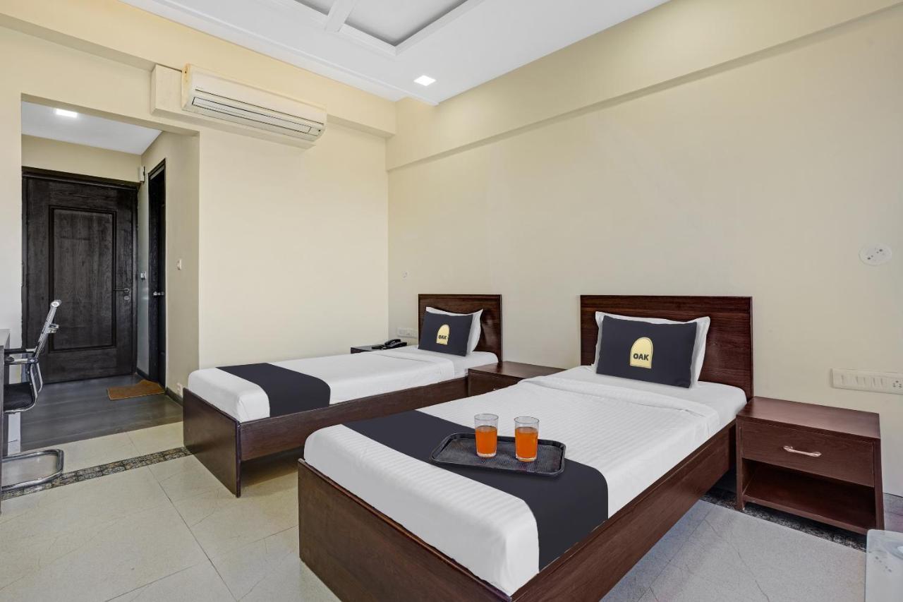 Townhouse Oak Hotel Rama Nashik Exterior photo