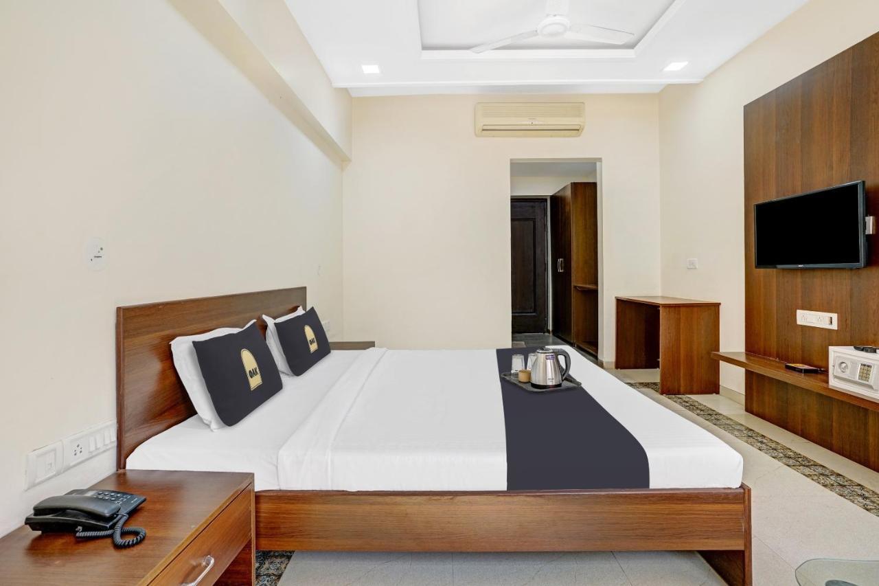Townhouse Oak Hotel Rama Nashik Exterior photo
